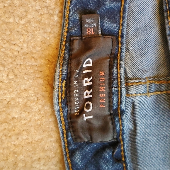 Torrid premium destructed skinny jeans size 18 - Picture 5 of 13